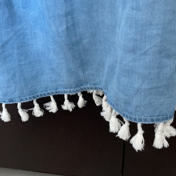 Bagatelle collection denim Boho top. - Picture 4 of 7